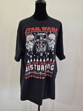 Star Wars Black Graphic Tee - Darth Vader Holiday Design